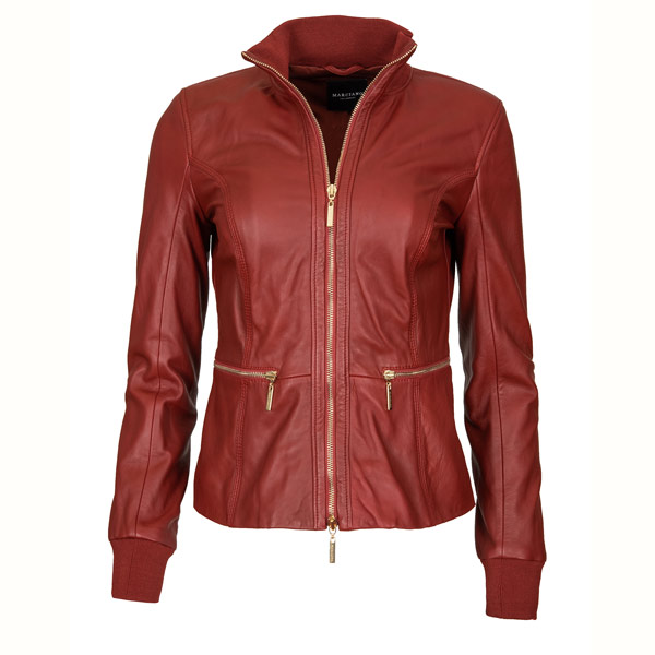 LIVE WILD: Ob zur Jeans oder zum Businesslook: Die rote Lederjacke von Marciano passt auf jeden Fall.
